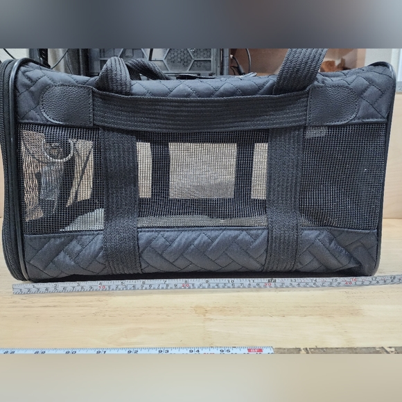 Sherpa deluxe medium airline approved pet carrier black herringbone EUC - Picture 10 of 15